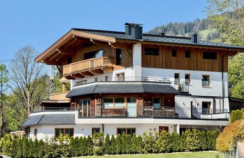 Moosen Apartment | Discover Alpenblick: Family-Friendly Retreat with Hot Tub