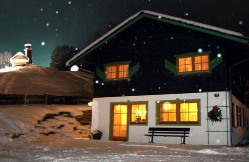 Ellmau Apartment | Charming Alpenchalet ELLMAU: 3 Bedrooms & Ocean Views