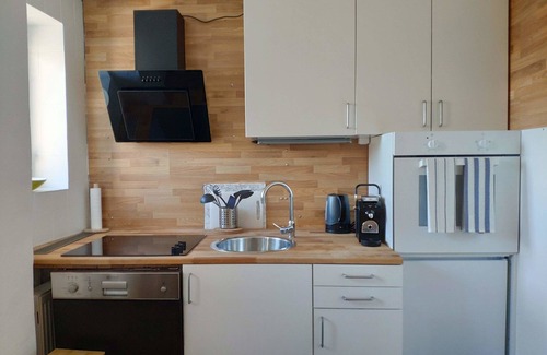 Hungerburg-Hoheninnsbruck Apartment | Top-Rated Alpendohle Apartments with Family-Friendly Amenities