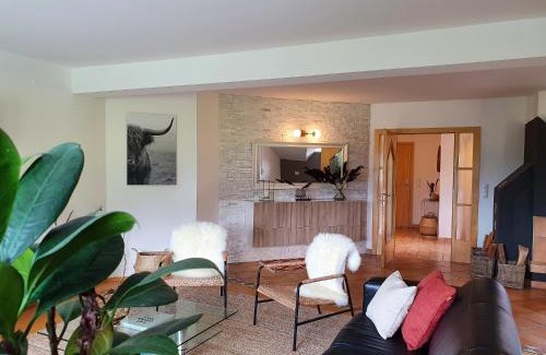 Goetzens Apartment | Scenic Gruberwirt Apartment with Mountain Views for Families