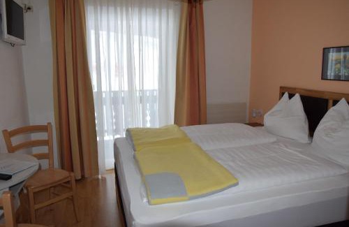 Spital am Semmering House | Discover Alpengasthof Eichtbauer: Family-Friendly Retreat