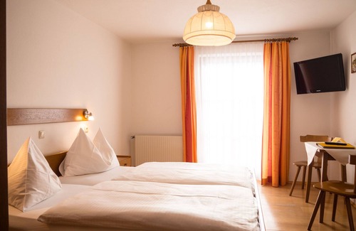 Karchau House | Alpengasthof Moser: Guest Rated 9.8 with Spa & Family Amenities