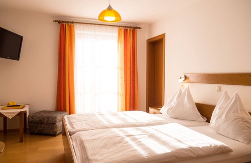 Karchau House | Alpengasthof Moser: Guest Rated 9.8 with Spa & Family Amenities