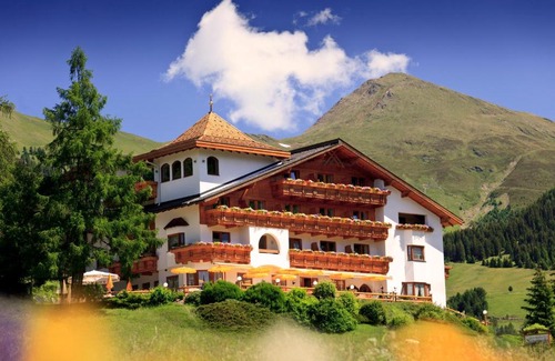 Nauders Hotel | Superb Alpengasthof Norbertshöhe: Hot Tub & Breakfast Included