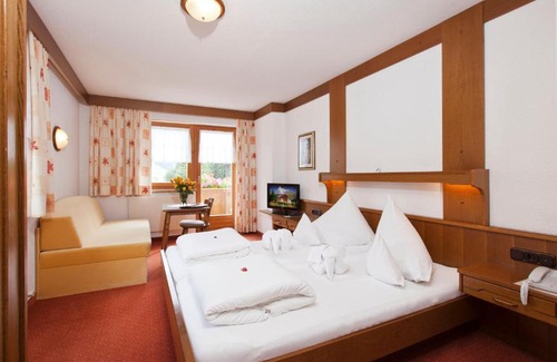 Nauders Hotel | Superb Alpengasthof Norbertshöhe: Hot Tub & Breakfast Included