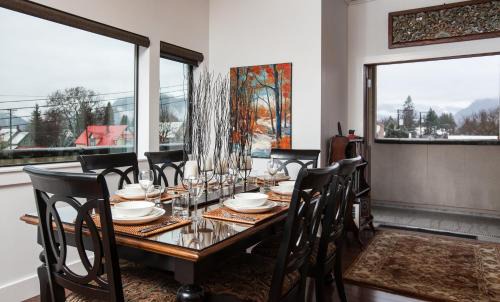 Revelstoke Apartment | Experience Alpenglow Penthouse: 4-Star Family Getaway
