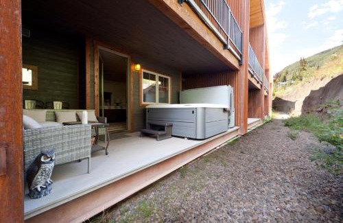 Purgatory House | Discover Alpenglow 8: Family-Friendly with a Pool