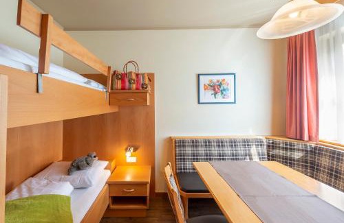 Saltusio Apartment | Pet-Friendly Getaway at Alpenhof Lodge Hirzer with Pool