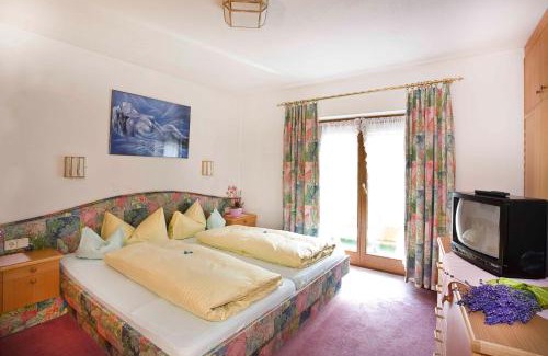 Neustift Im Stubaital Hotel | Discover Alpenhotel Fernau: Oceanfront Bliss Awaits
