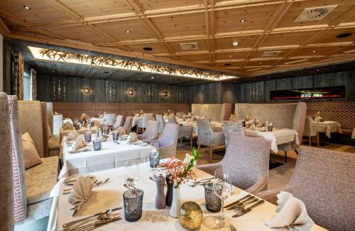 Ischgl Hotel | Pet-Friendly Alpenhotel Ischglerhof: A 4-Star Retreat