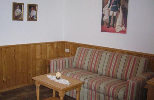 Peiting Hotel | Relax at Alpenhotel Pfaffenwinkel with Spa & Dining Options