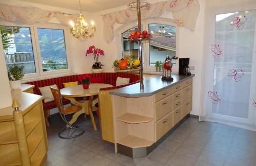 Hippach Apartment | Cozy Alpenjuwel by PiaundDirk: Family-Friendly Getaway
