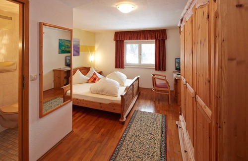 Pinswang Bed & Breakfast | Inviting Alpenmotel Säuling: Family-Friendly with Breakfast