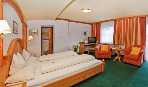 Seefeld in Tirol Hotel | Experience Alpenpark Resort Superior: Pet-Friendly Retreat