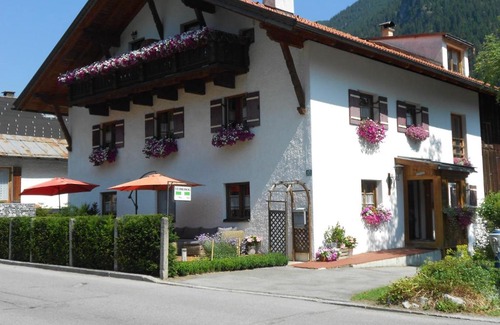 Bichlbach Apartment | Alpenperle: Guest Rated 8.8 with Family-Friendly Amenities