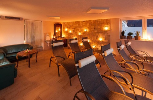 Volders House | Discover Alpenrelax Krepperhütte: Oceanfront Escape Awaits