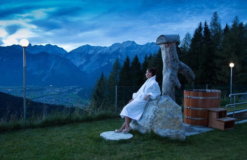 Volders House | Discover Alpenrelax Krepperhütte: Oceanfront Escape Awaits