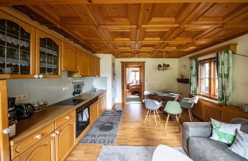 Werfen Apartment | Escape to Alpenrelax: Comfort in Forsthaus Weidmannsheil