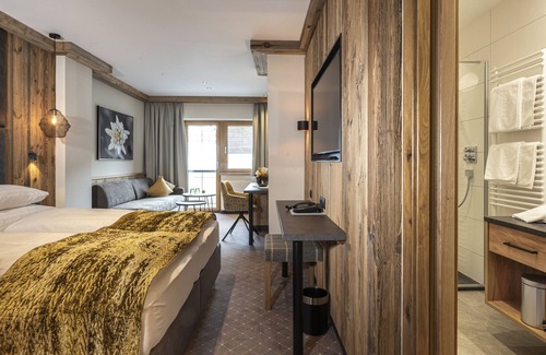Galtur Hotel | Experience Alpenresort Fluchthorn: Pool, Spa & 4-Star Comfort