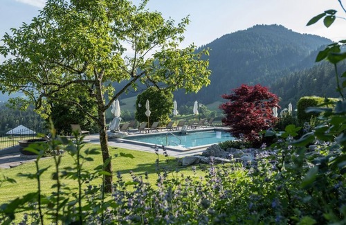 Soell Apartment | Comfortable Family Rooms at Hotel AlpenSchlössl Await You