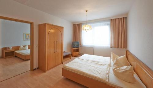 Rotha Hotel | Convenient Alpha Apparthotel Leipzig-Rötha with Breakfast & Pets