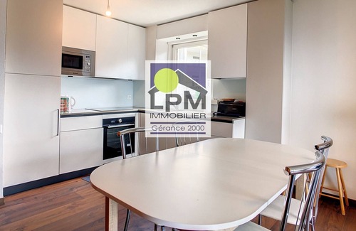 Leysin Apartment | Alpha C64 3 room flat approx. 65m2:1 bedroom with 1 single bed and 2 bunk beds1 bedroom with 1 doubl