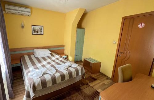 Varosha Hotel | Family-Friendly ALPHA Hotel with Hot Tub & Dining Options
