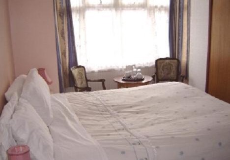 Cambridge House | Welcoming Alpha Milton Guest House - Family Friendly Stay