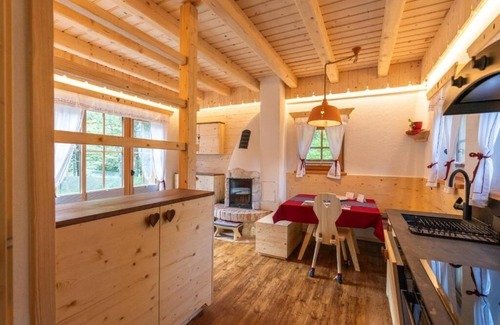 Ukanc Ski Chalet | Experience Alpik Chalets - River & Mountain Views Await