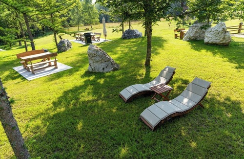 Ukanc Apartment | ALPIK Chalets - Bohinj: One-Bedroom Apartment with Balcony