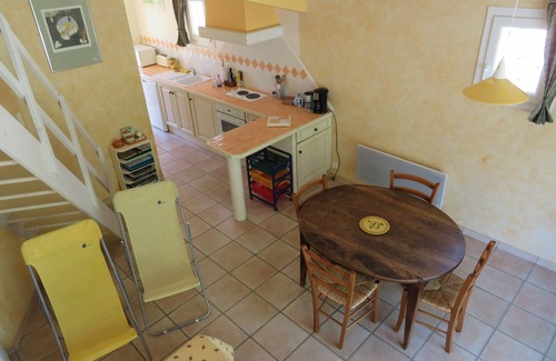 Maussane-les-Alpilles Apartment | Guest Rated 9.8 - ALPILLES Air-conditioned Studio with Pool