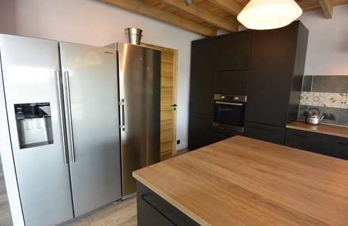 Plan-d'Orgon Villa | Explore Alpilles Luberon: Heated Pool & Ocean Views