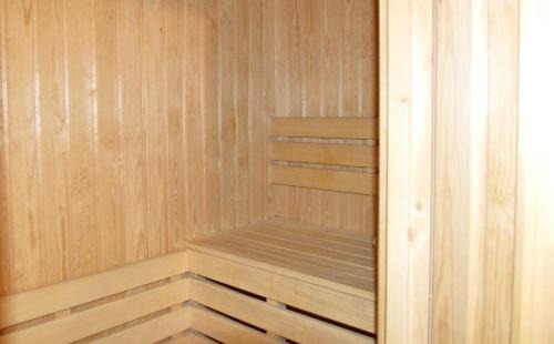 Borovets Hotel | Alpin Borovets: 4-Star Hotel with Pet-Friendly Amenities