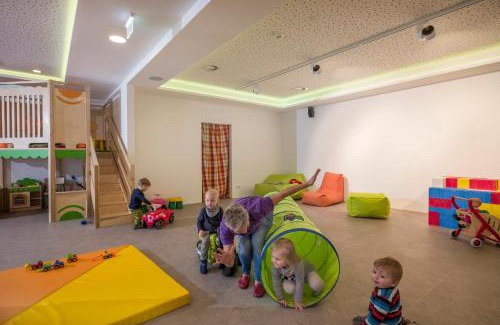 Kaltenbach Hotel | Family-Friendly Alpin Resort Seetal with Oceanfront Views