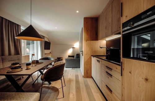 Alpendorf Hotel | Alpina Alpendorf: Family-Friendly Retreat with Spa & Pool