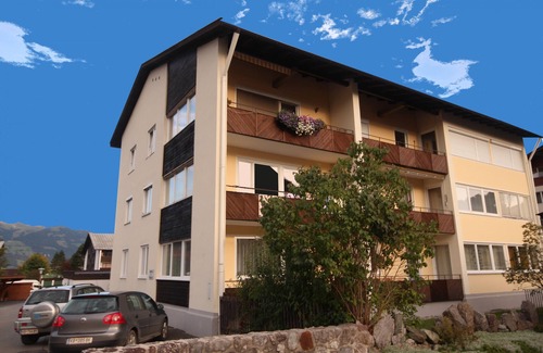 Kitzbuehel Apartment |  Alpine 2-Bedroom Apartment: Perfect for Families & Accessible 