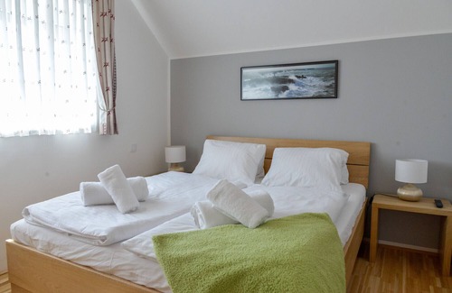 Thorl Apartment | Top-Rated Alpine Apartment Lisa 7 in Bad Mitterndorf