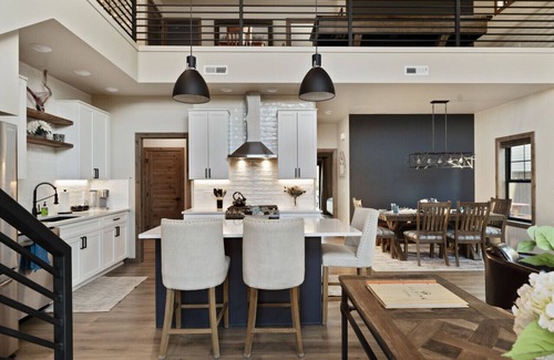 Red Lodge House | Unforgettable Outdoor Experience with Family-Friendly Amenities