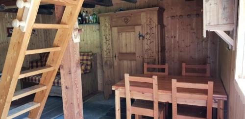 Nevache Ski Chalet | Family-Friendly Alpine Chalet in Névache's Scenic Valley