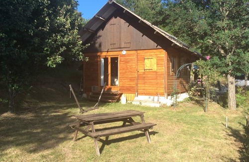Saint-Apollinaire Ski Chalet | Charming Chalet Retreat with Terrace and Family Amenities