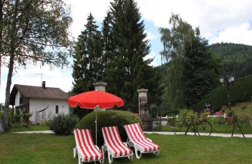 Le Thillot Ski Chalet | Inviting Chalet with Pool and Pet-Friendly Amenities