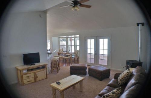 Alpine Village House | Alpine Dream: Family-Friendly Retreat with Great Reviews