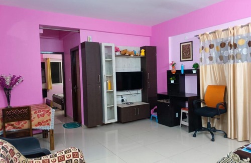 Krishnarajapura Apartment | Cozy Alpine Fiesta: Pet-Friendly 2BHK Home Stay with Pool