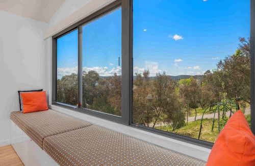East Jindabyne House | Escape to Alpine Freedom: Family-Friendly 4-Star Retreat