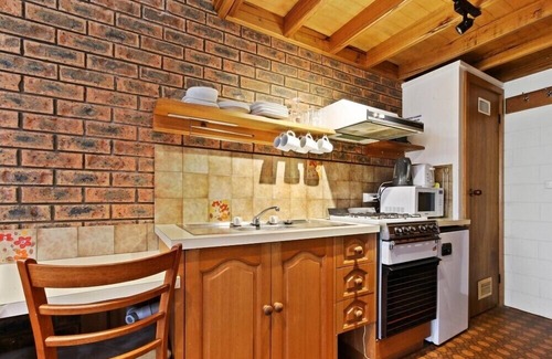 Hotham Heights Apartment | Alpine Haven 7 - Cozy Couples Retreat with Kitchen Access
