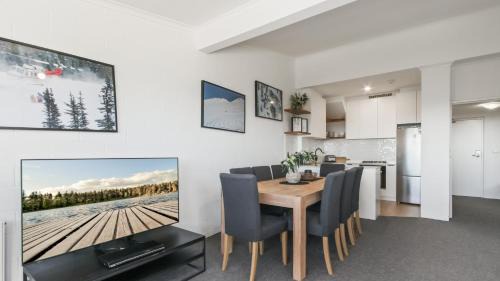 Hotham Heights Apartment | Elevated Retreat at Alpine Heights with Pool and Spa Access