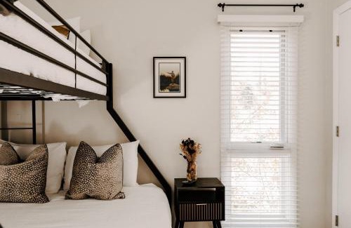 Wildernest House | Alpine Hideaway with Free Shuttle - Wildernest