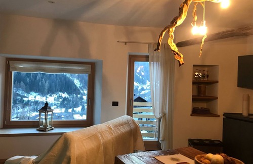 Fraviano Apartment | Cozy Alpine House on the Rio Cortina with Spa & Pet-Friendly