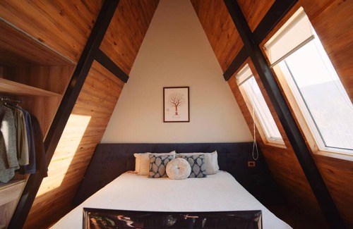 Urubamba Ski Chalet | Family-Friendly Alpine House Urubamba with Kitchen Amenities