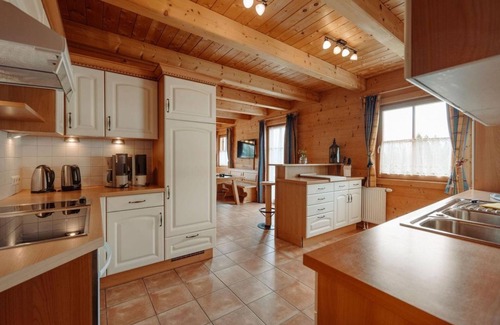 Pichl-Preunegg Cabin | Relax at Alpine Hut "Dachstein" - Almdorf Reiteralm